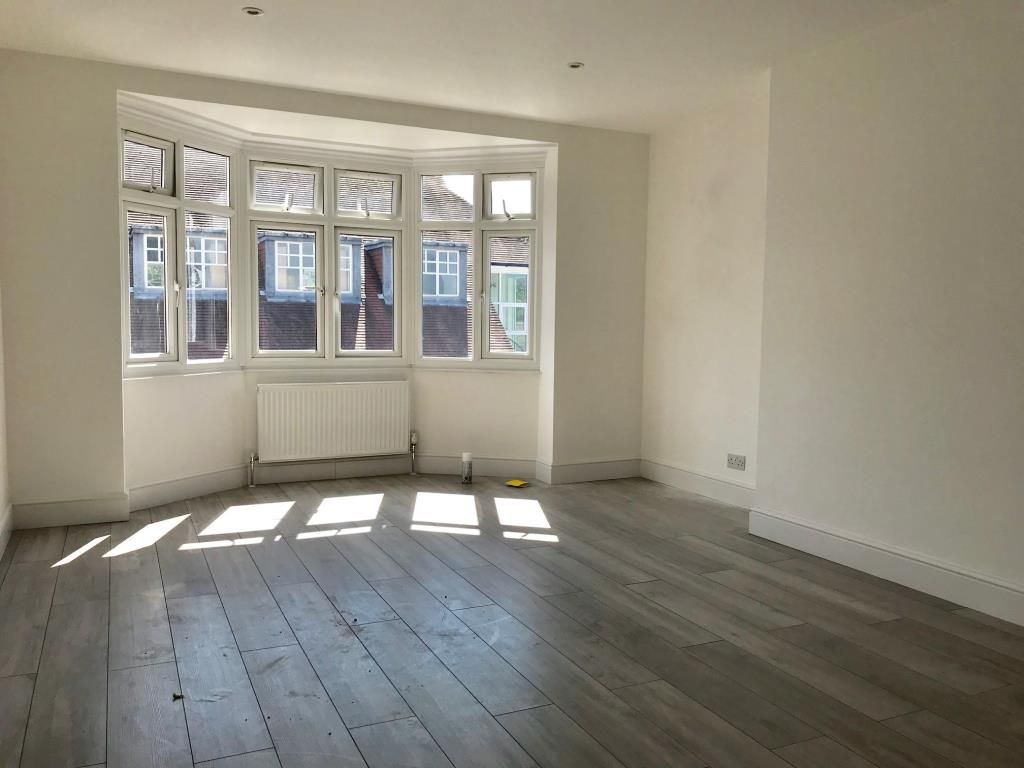Property photo 2 of 14 Yhyh_Lge.Jpg