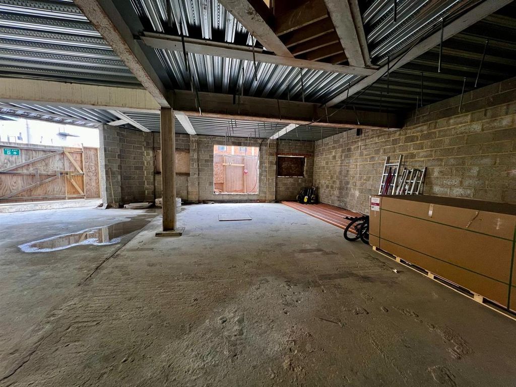 Property photo 2 of 3