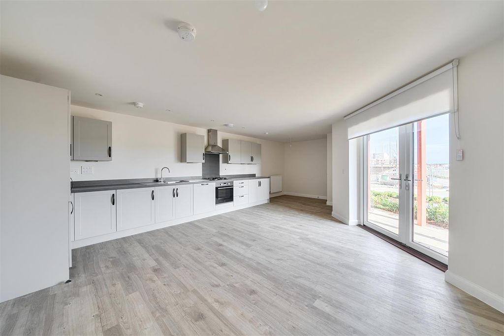 Property photo 3 of 9 1375500-9-6909E7Fbaeb1E.Jpg