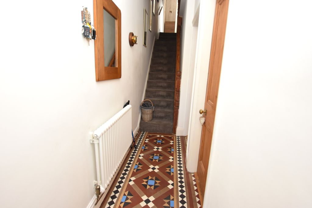 Property photo 3 of 21