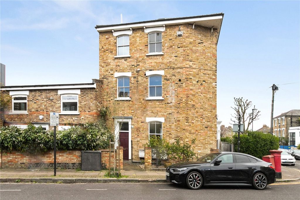 Property photo 2 of 12 Picture No. 15