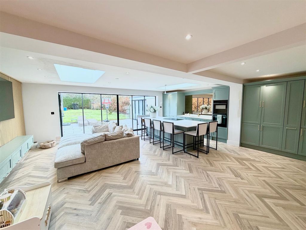 Property photo 2 of 23 Twelve.Jpg