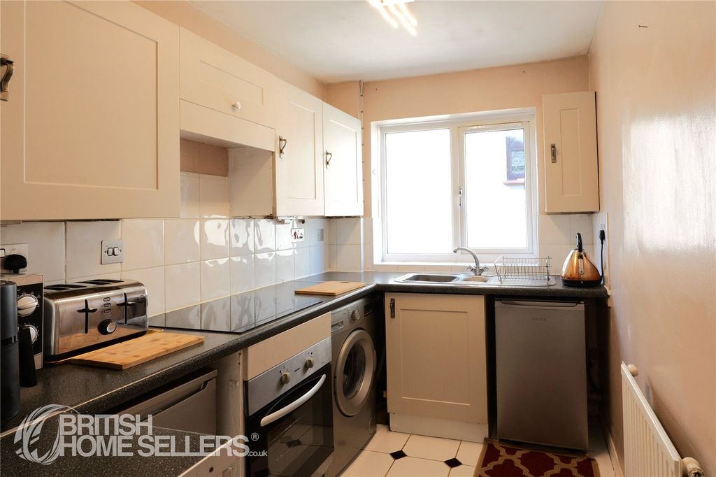 Property photo 3 of 12 Picture No. 12