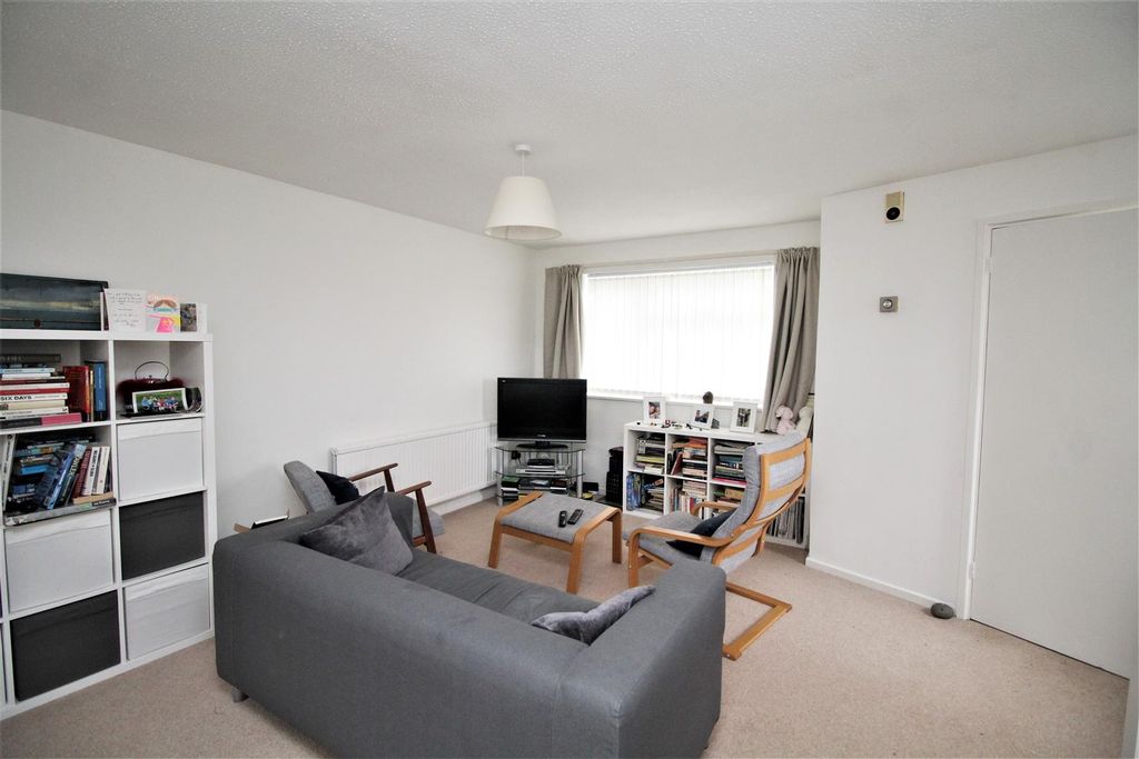 Property photo 3 of 12 Living Room