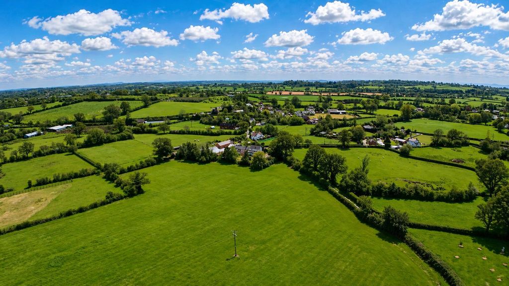 Property photo 2 of 27 Dji 5