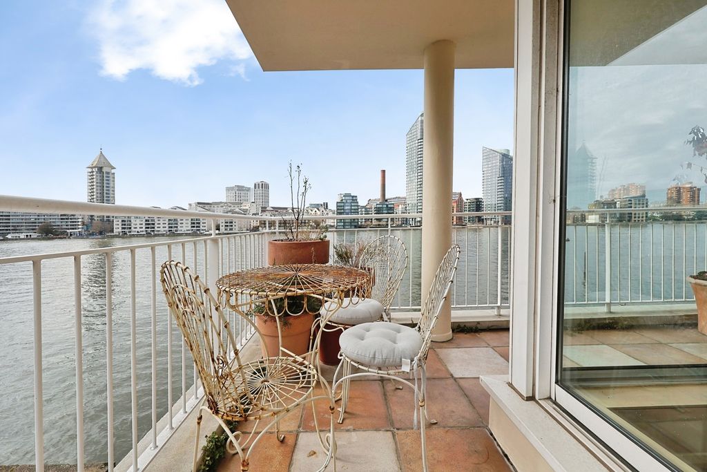 Property photo 2 of 20 Pbox-Img.Jpg