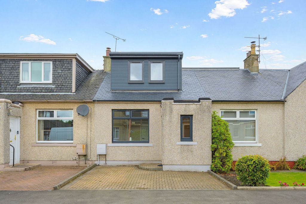 Property photo 1 of 44