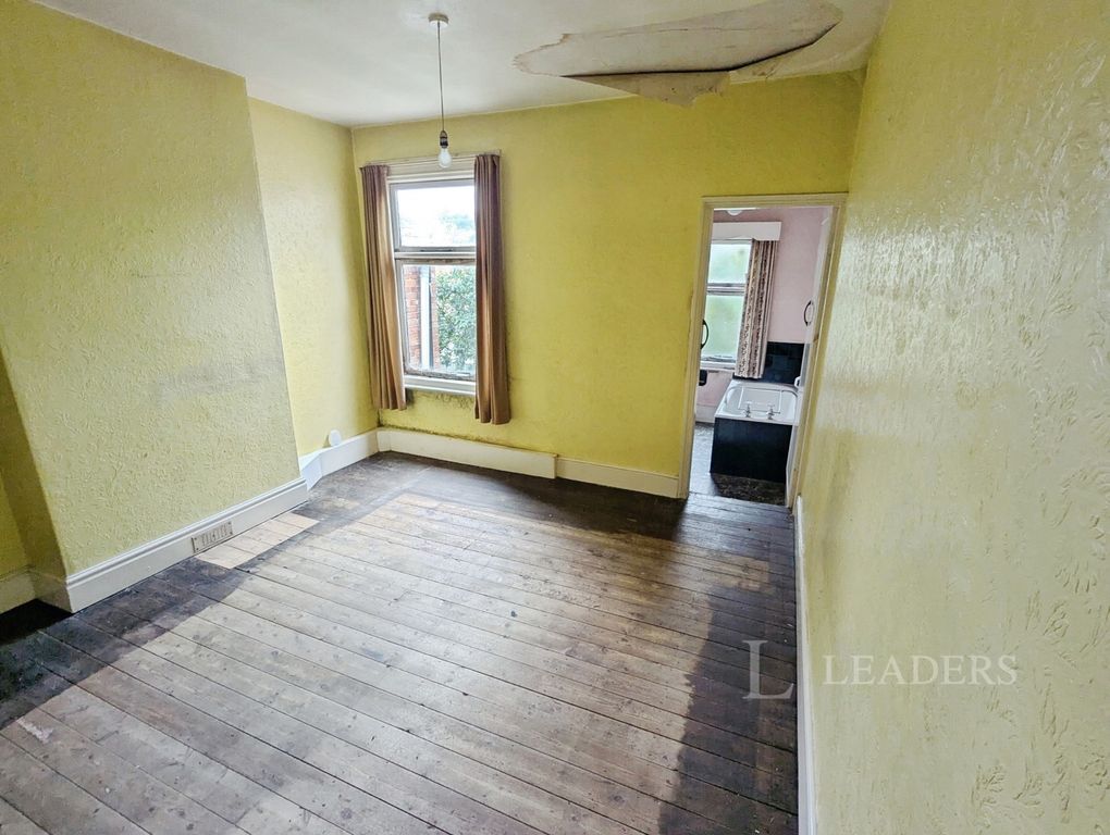 Property photo 3 of 8 Pbox-Img.Jpg
