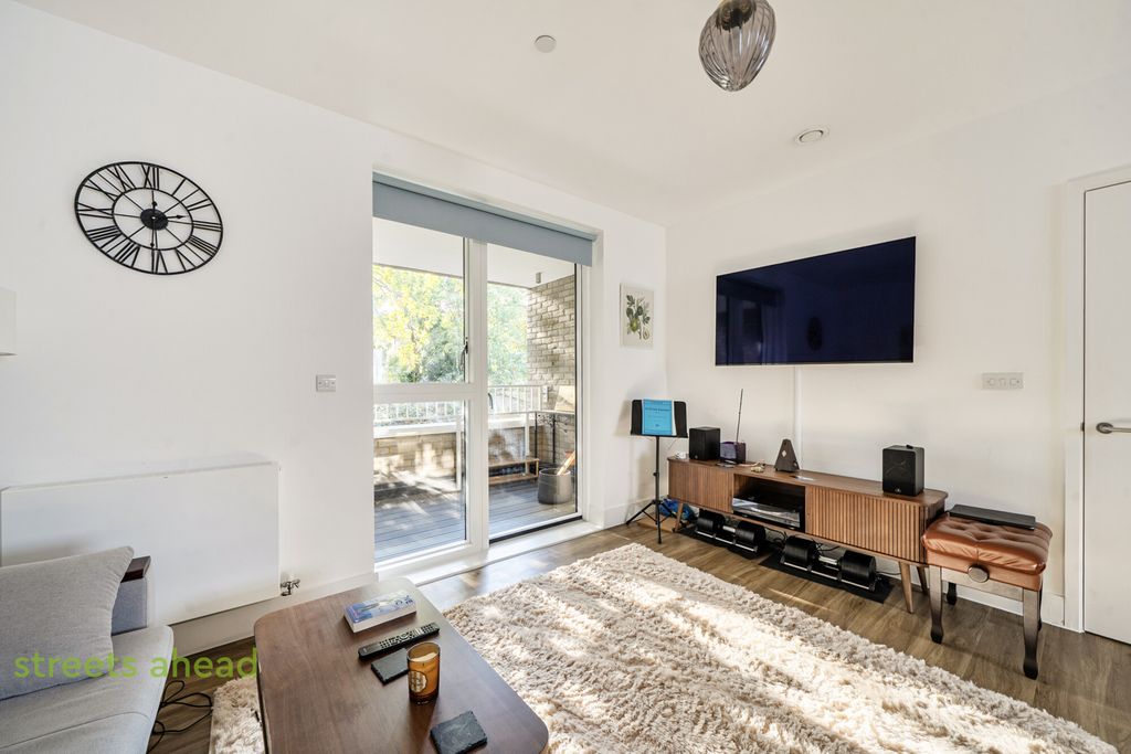 Property photo 2 of 14 A205Beba-Ff46-4Eb...