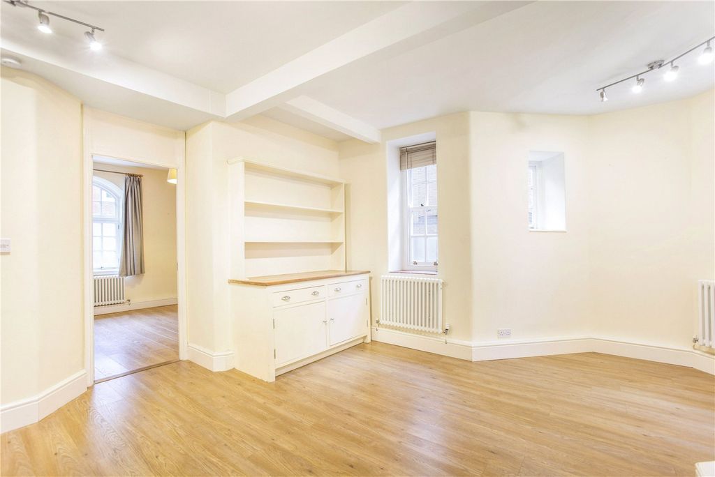 Property photo 1 of 13 Reception/Kitchen
