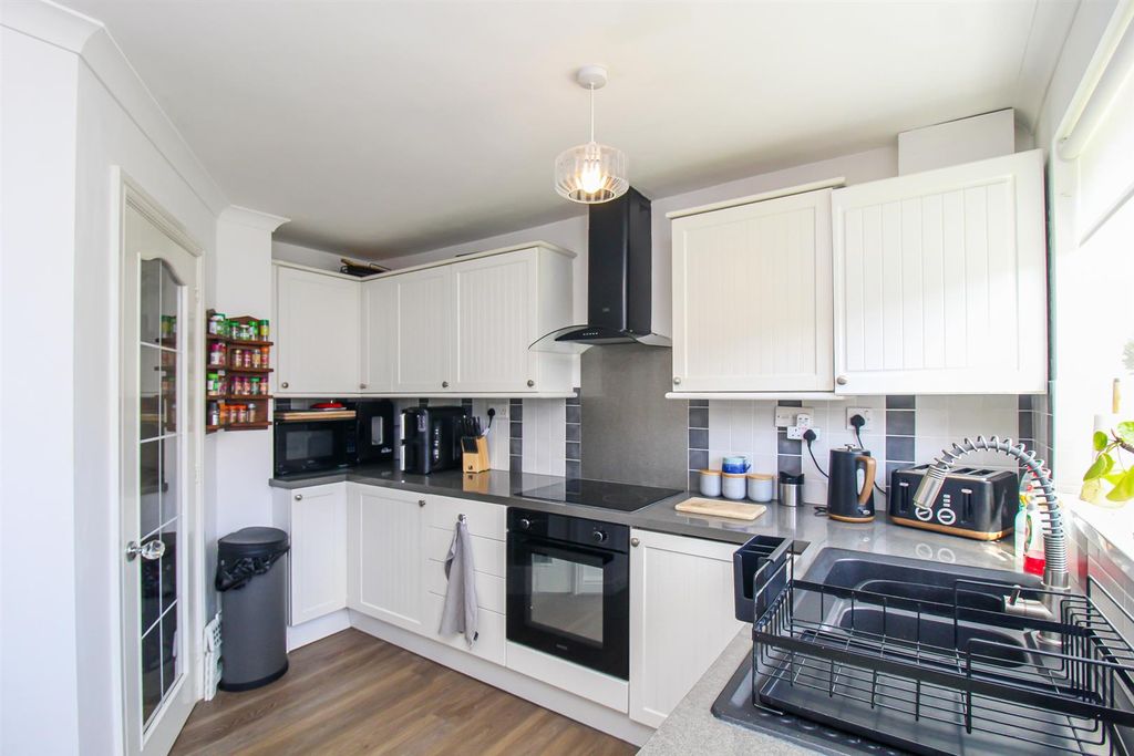 Property photo 3 of 13 Kitchen/Diner