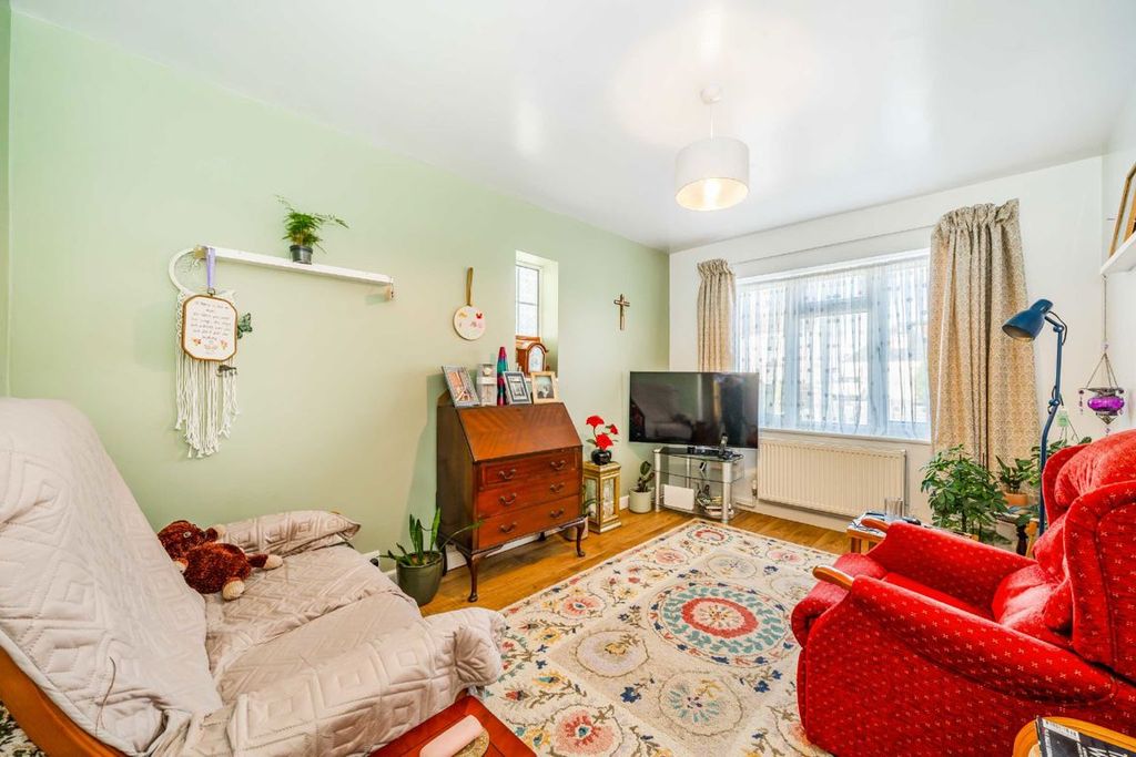 Property photo 2 of 7