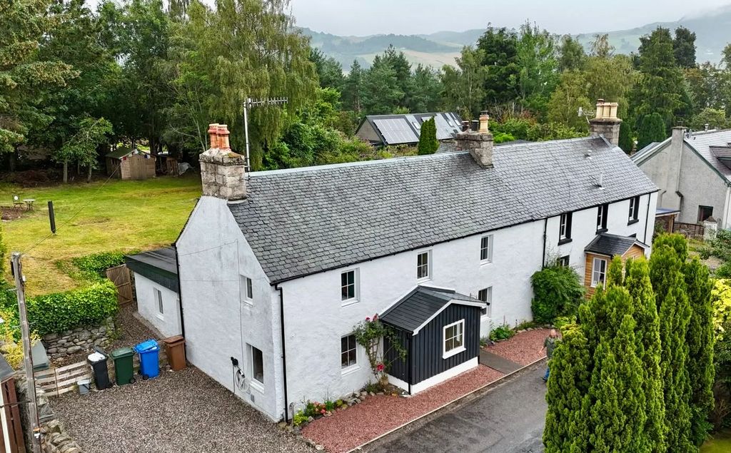 Property photo 1 of 32