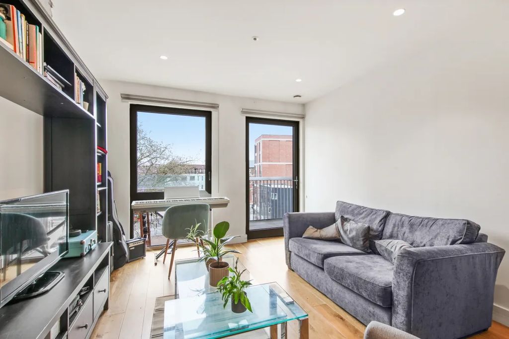 Property photo 3 of 13