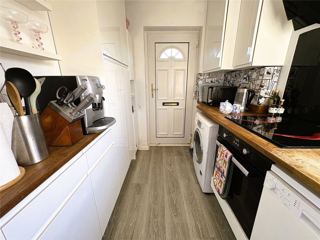 Property photo 3 of 14 Picture No. 11