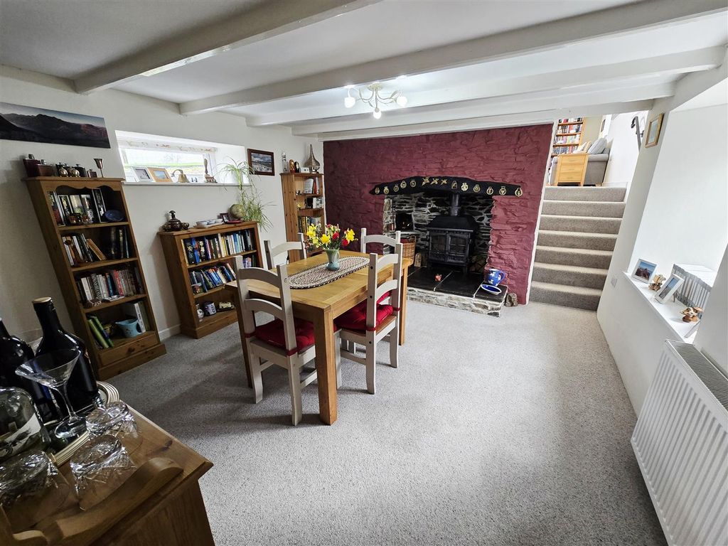 Property photo 3 of 34 Dining Room