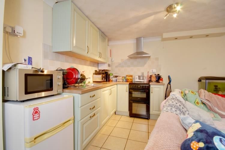 Property photo 3 of 5