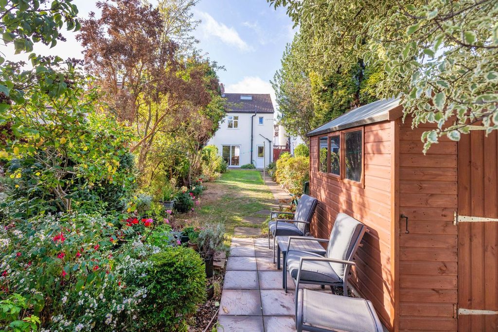Property photo 2 of 14