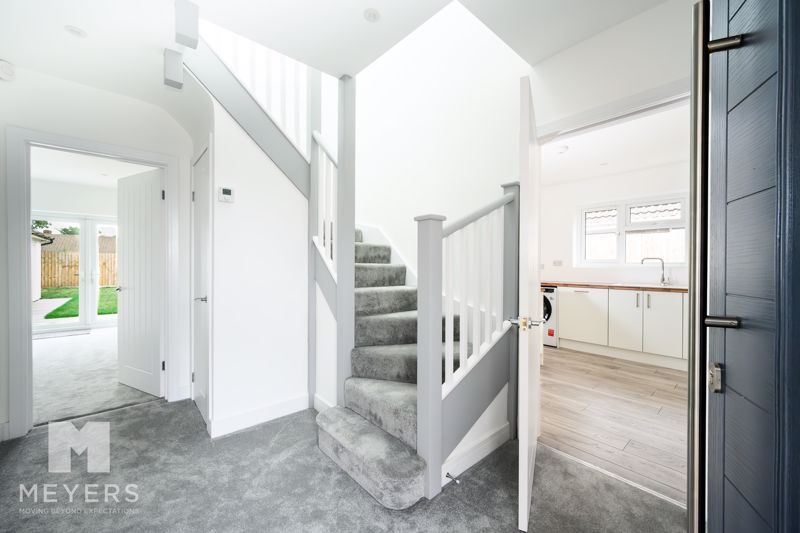 Property photo 2 of 25 Photo 17