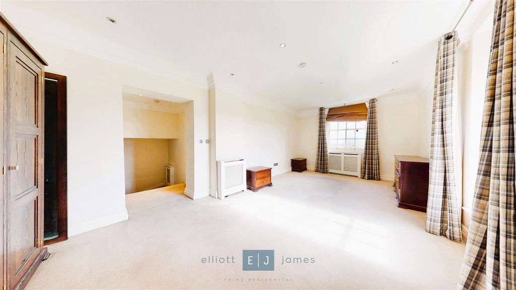 Additional image 9 of 4 bed flat to rentHill Hall, Theydon Mount, Epping CM16