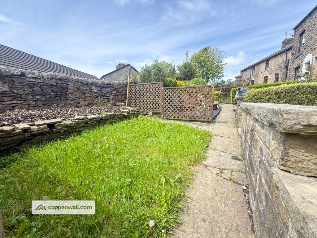 Property photo 2 of 32
