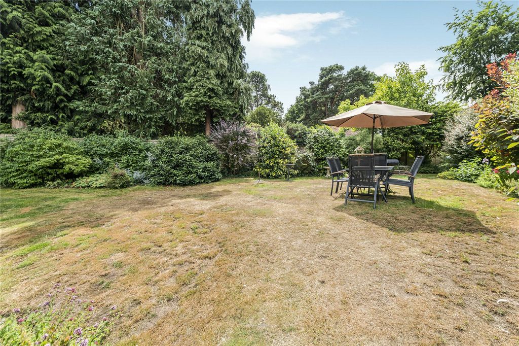 Property photo 3 of 27 Picture No. 18
