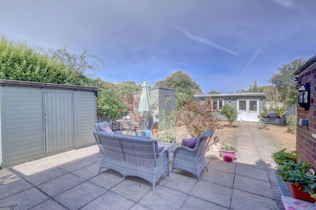 Property photo 2 of 17 Picture No. 22