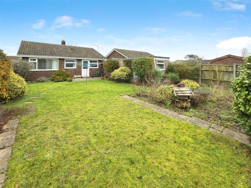 Property photo 2 of 15 9F39319F-Garden 20South 20Facing.Jpg