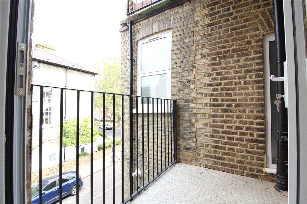 Property photo 2 of 10 Balcony