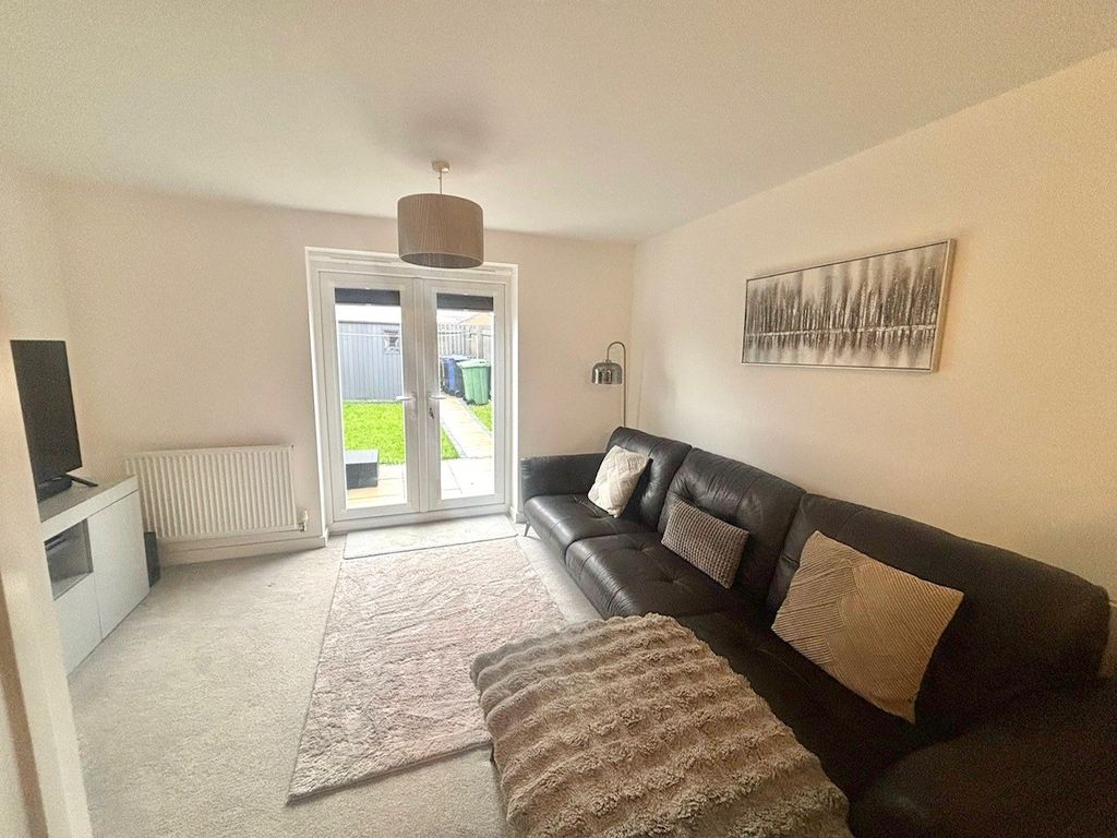 Property photo 3 of 9