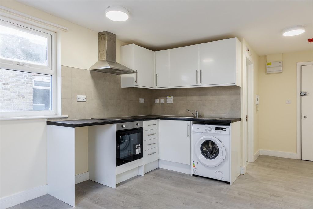 Property photo 3 of 6 094A6004-Hdr-Edit.Jpg