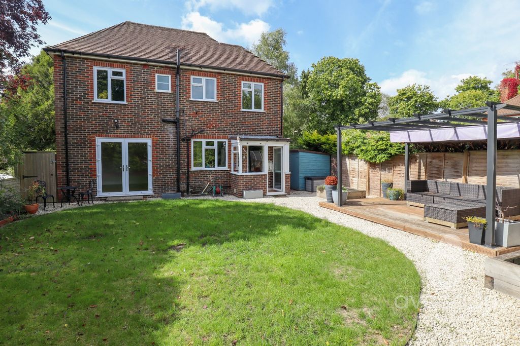 Property photo 2 of 17 4302374