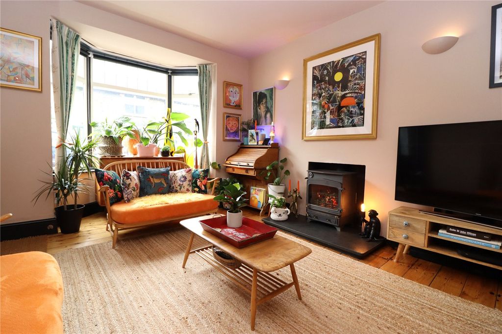 Property photo 2 of 19 Picture No. 42