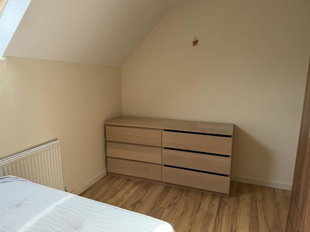 Property photo 3 of 9 Be7d63c2-7632-41Fc-B27F-d173E8ba8772.Jpeg