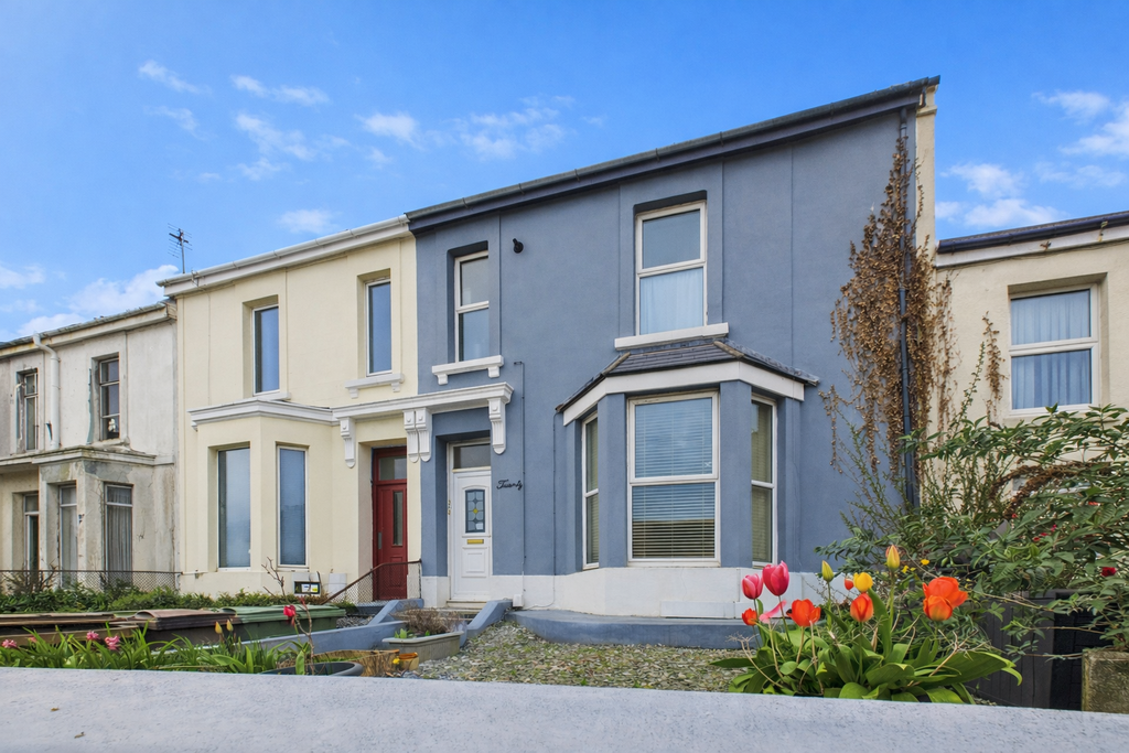 Property photo 1 of 32