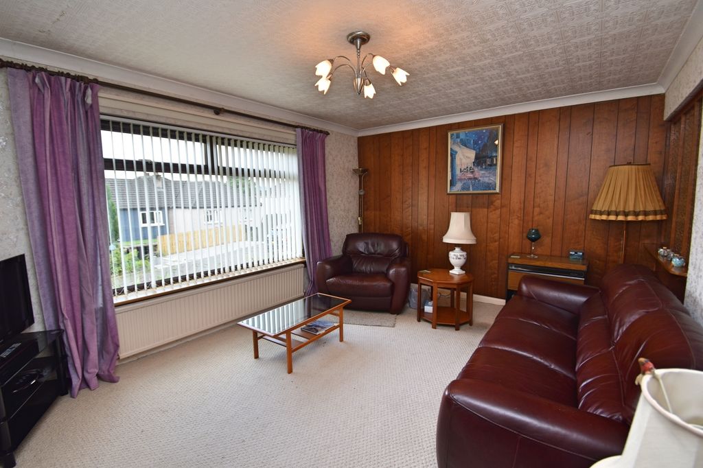 Property photo 2 of 21