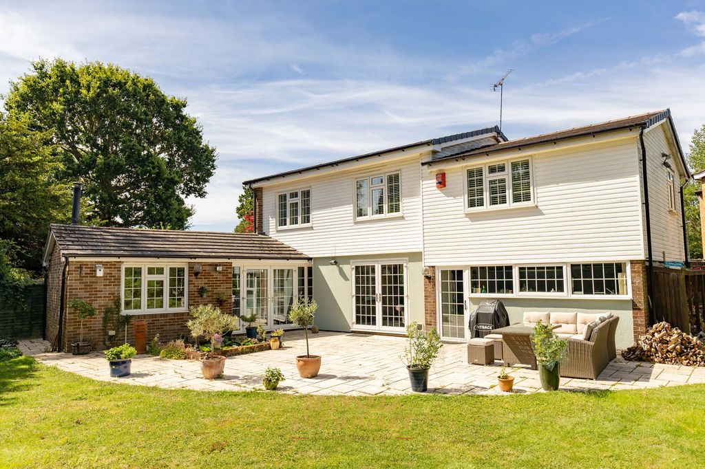 Property photo 1 of 33