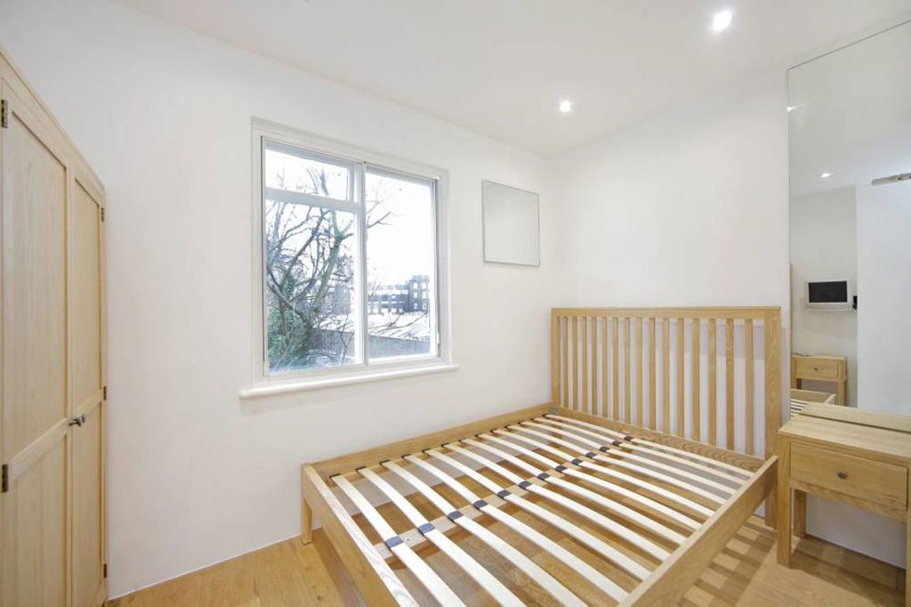 Property photo 1 of 4