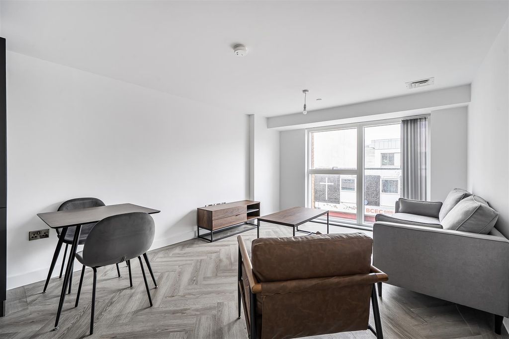Property photo 2 of 10 1479270-6-6A33B421381B1.Jpg