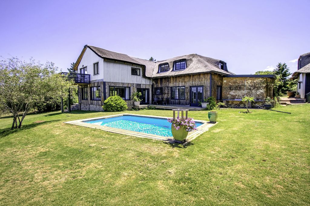 Property photo 2 of 37