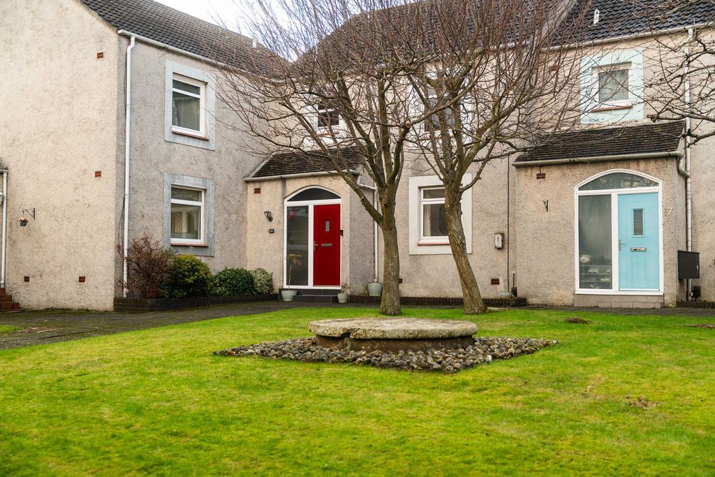 Property photo 1 of 40