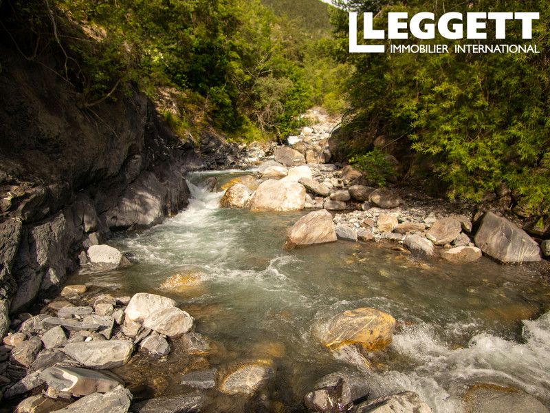 Property photo 3 of 10