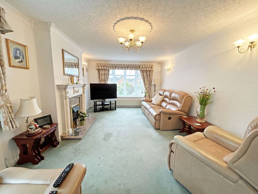 Property photo 2 of 22