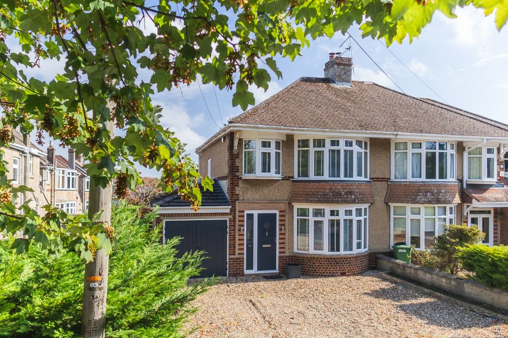 Property photo 1 of 33 4512281