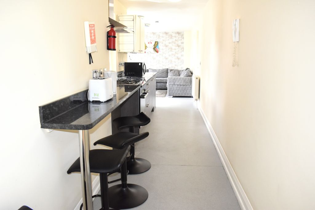 Property photo 3 of 12 Dsc_0458