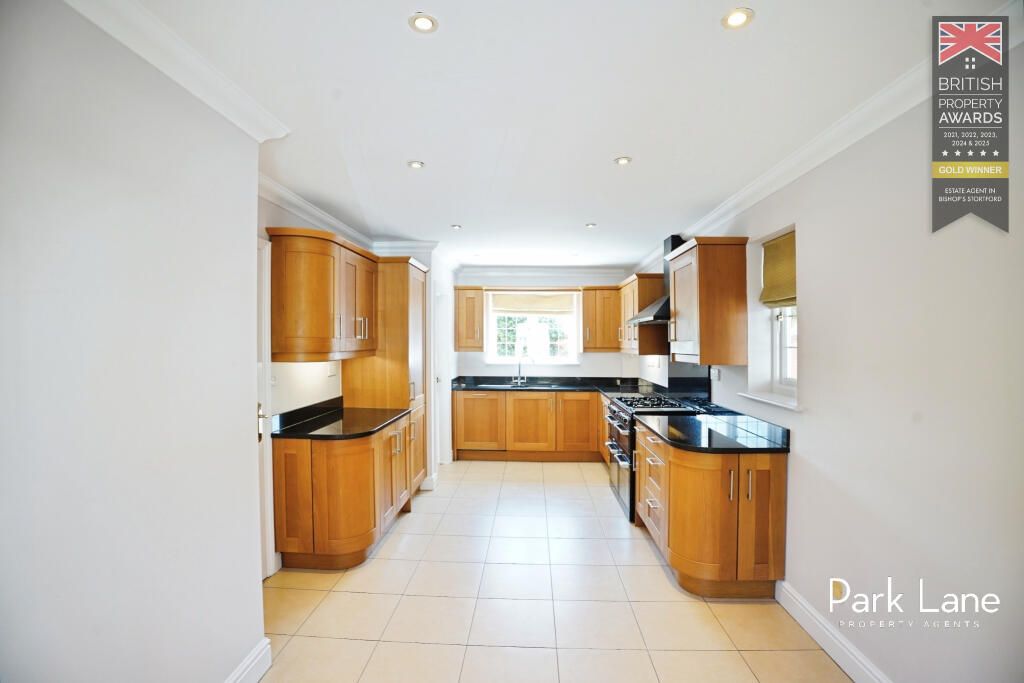 Property photo 3 of 34