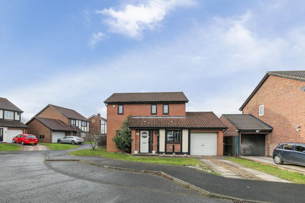 Property photo 1 of 16 External