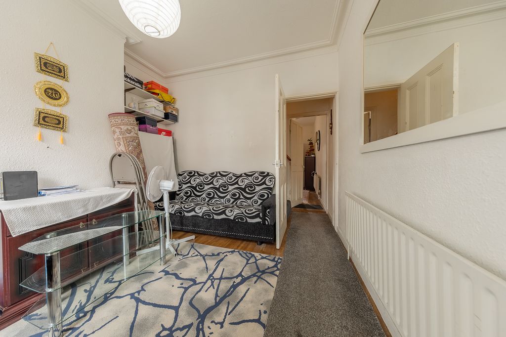 Property photo 2 of 23