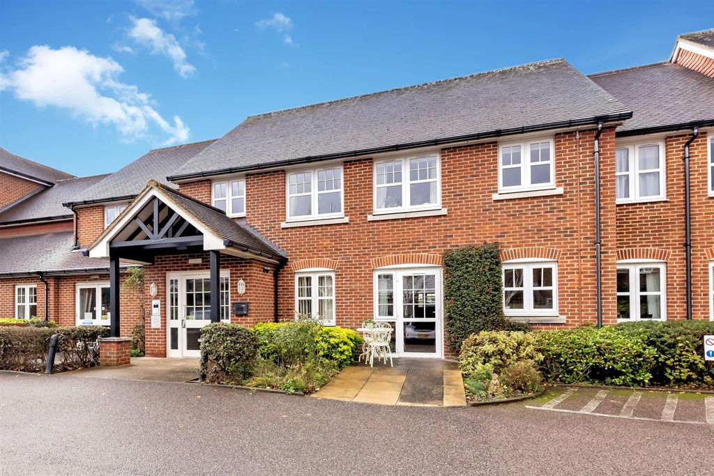 Property photo 1 of 22 11 Stewart Court (18).Jpg