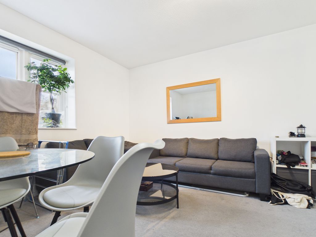 Property photo 2 of 9 Photo 13